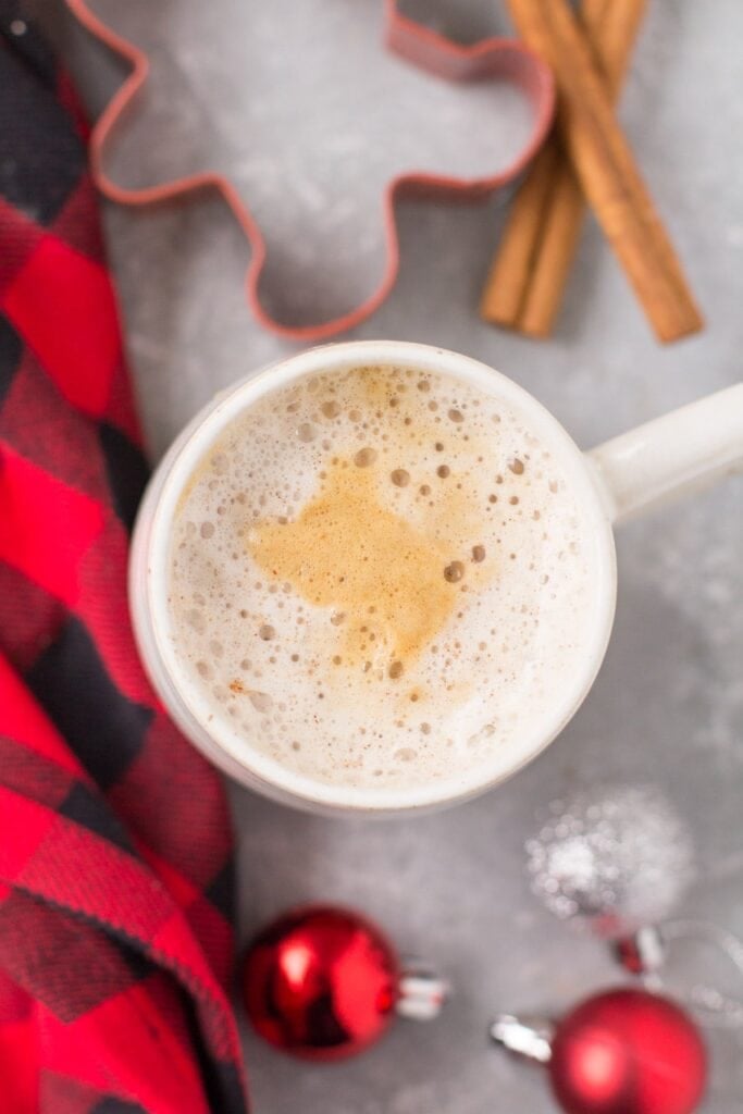 Healthy Gingerbread Latte - a healthy christmas drink